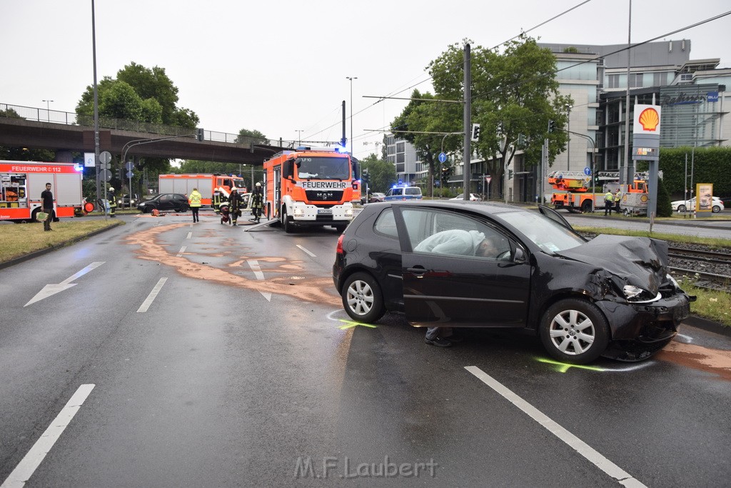 VU 3 Pkw Koeln Deutz Am Messekreisel P051.JPG - Miklos Laubert